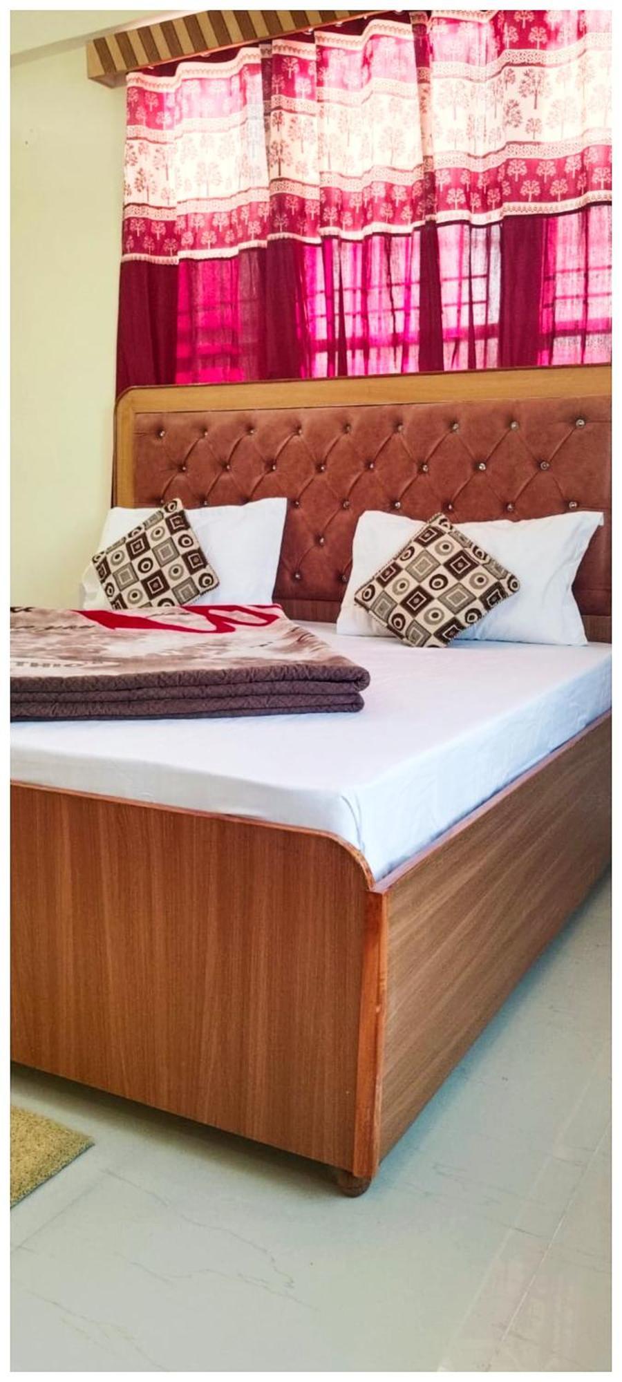 Simla Hotel K R I S H N A B - B Near Mall Road And Temple ภายนอก รูปภาพ